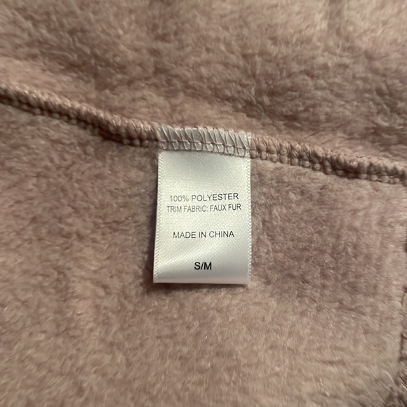 NWT Ulta Lavender Robe - Picture 4 of 4